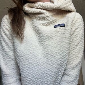 patagonia sweatshirt